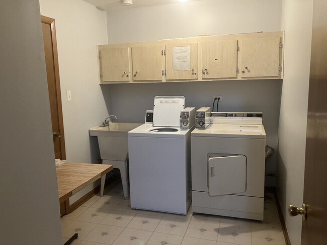 Building Photo - 550 Michigan City Rd