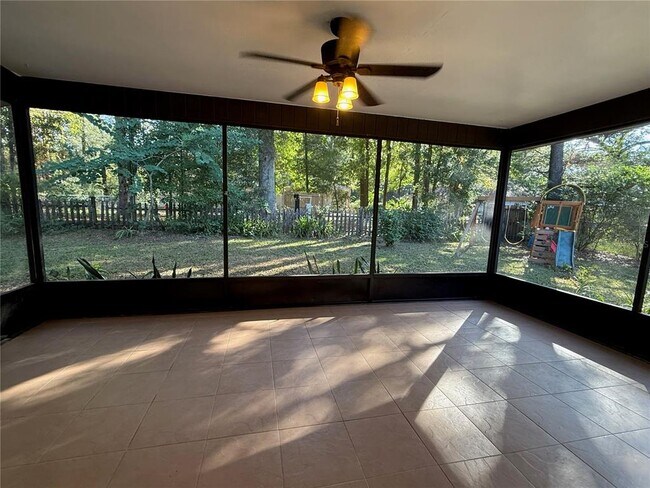 Building Photo - 6441 NW 65th Ave