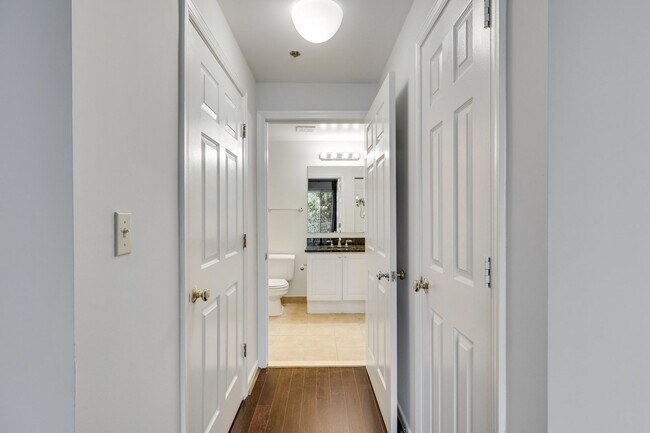 Building Photo - Ideally located near the Metro and Tysons ...