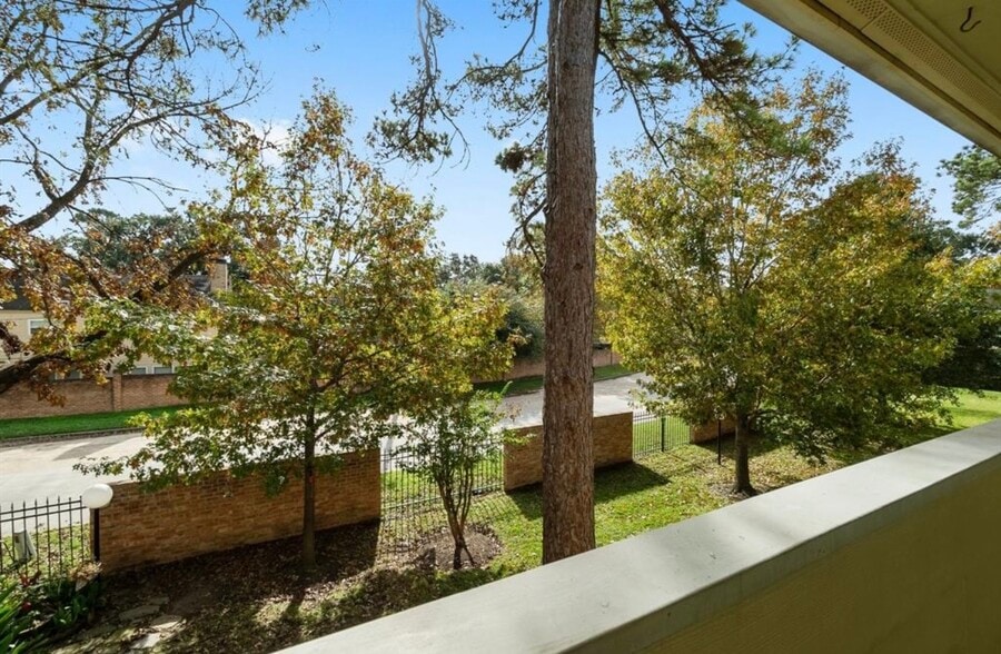 Building Photo - 14515 Wunderlich Dr