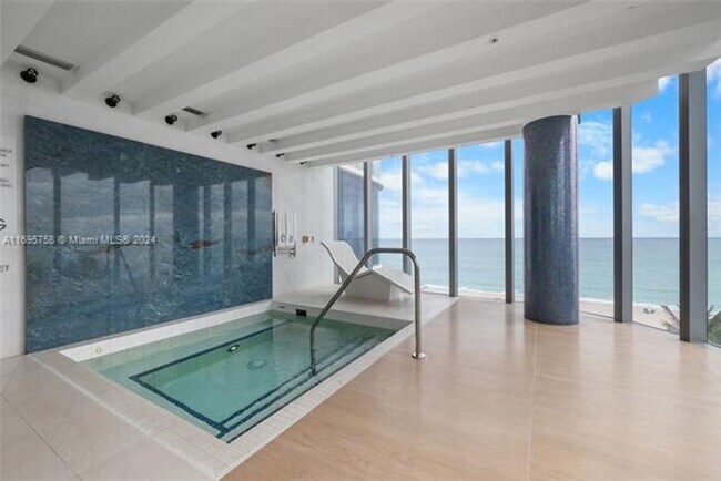 Building Photo - 17475 Collins Ave
