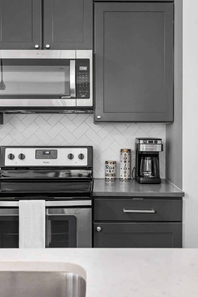 Building Photo - 5858 N College Ave