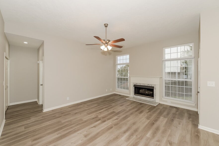 Building Photo - 700 Leadenhall Ct
