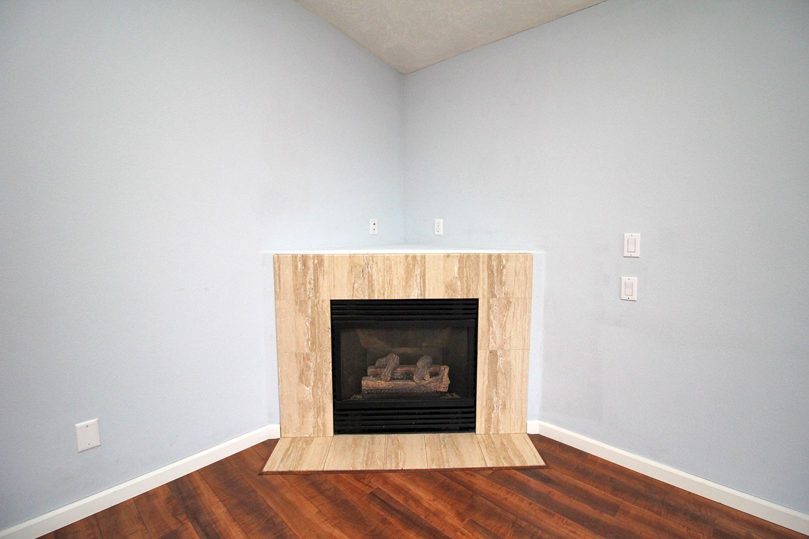 Building Photo - 601 SE 71st Ave