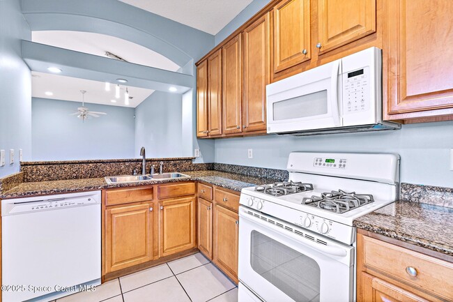 Building Photo - 8657 Villanova Dr