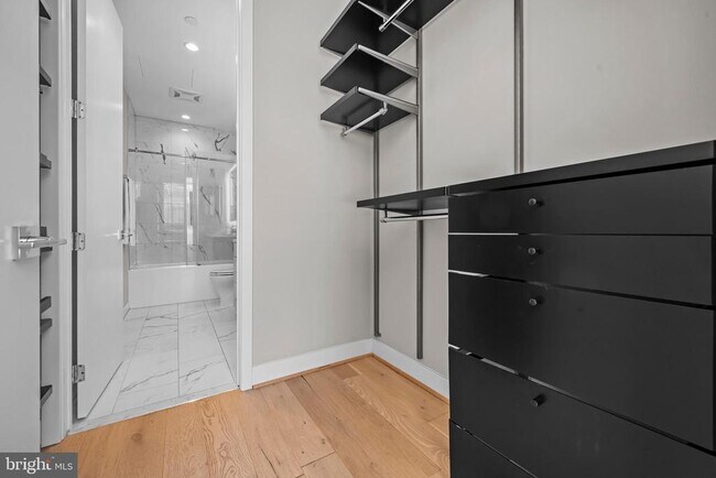 Building Photo - 646 H St NE