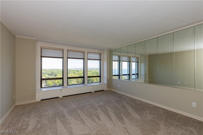 Building Photo - 1 Bratenahl Pl