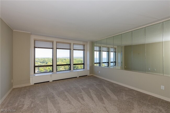 Building Photo - 1 Lakeshore Blvd