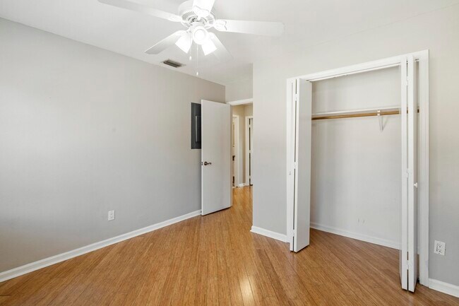 Building Photo - 2387 Gregory Dr