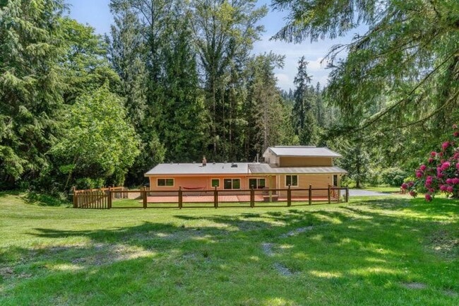 Building Photo - 4 bedroom in Issaquah WA 98027