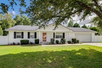 Building Photo - Updated 3BR Home with Fenced Yard in the H...