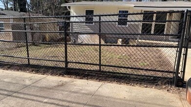 Building Photo - 2007 Turner Rd SE