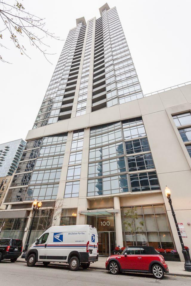 Building Photo - 2 bedroom in Chicago IL 60605