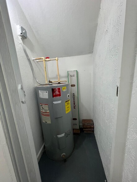 Building Photo - 3399 W 90th Ter