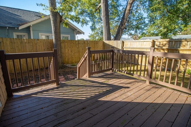 Building Photo - Immediate move-in! Short-term lease! Spacious 4BR/3BA Home Near USC!