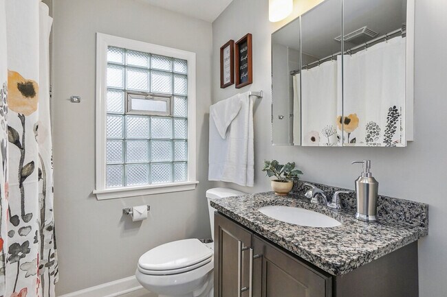 Building Photo - 18830 Hamlin Ave