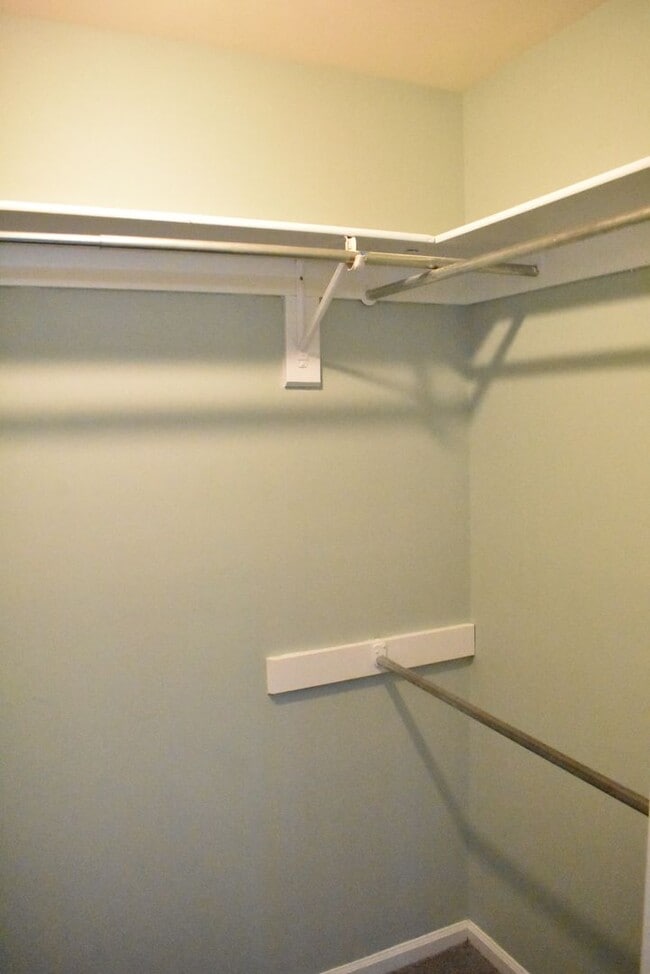 Building Photo - Welcome To Lake Ridge's Finest...