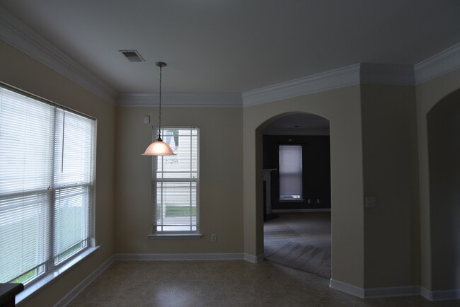 Building Photo - Available April 10th