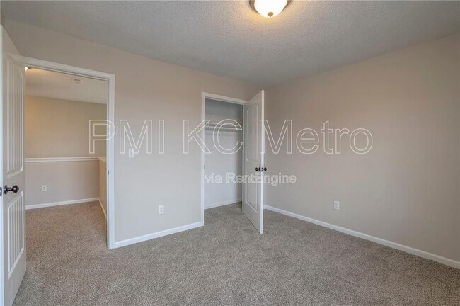 Building Photo - 8921 Inkster St
