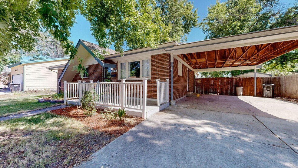 Building Photo - 8438 Ames St
