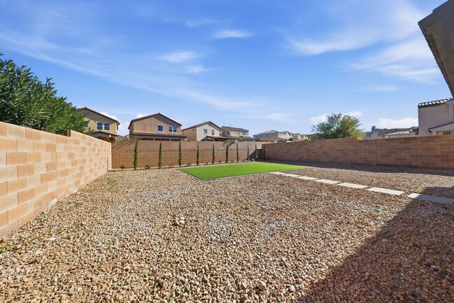 Building Photo - Luxury Golf Resort Living in Guard-Gated Tuscany – Henderson