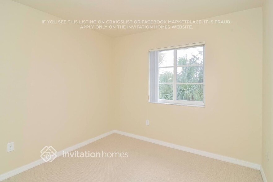 Building Photo - 5030 SW 126th Ave