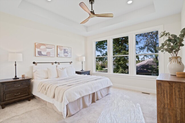 Building Photo - 5201 Buttercup Dr