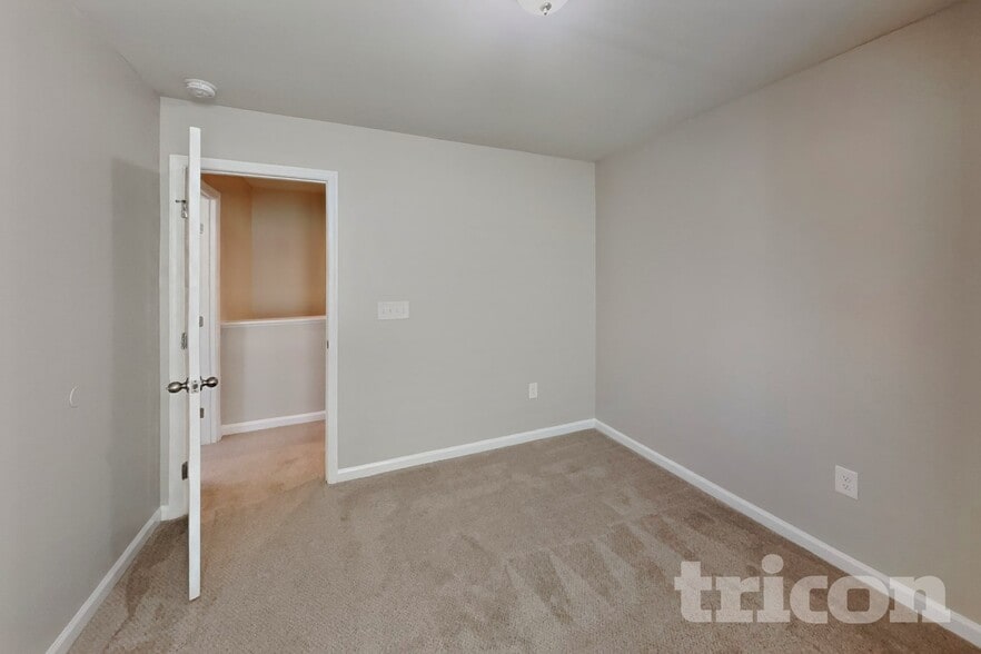Building Photo - 38 E Lumber Ct