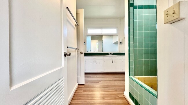 Building Photo - 4202A Sierra Dr