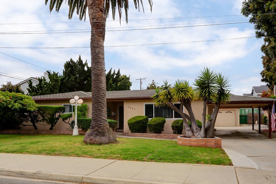 Building Photo - 2407 Mackay Ln