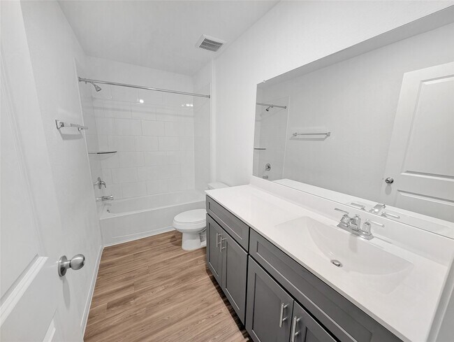 Building Photo - 1328 Ventura Crk Dr