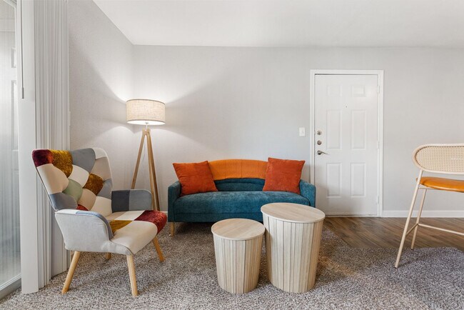 Building Photo - 8054 Exchange Dr