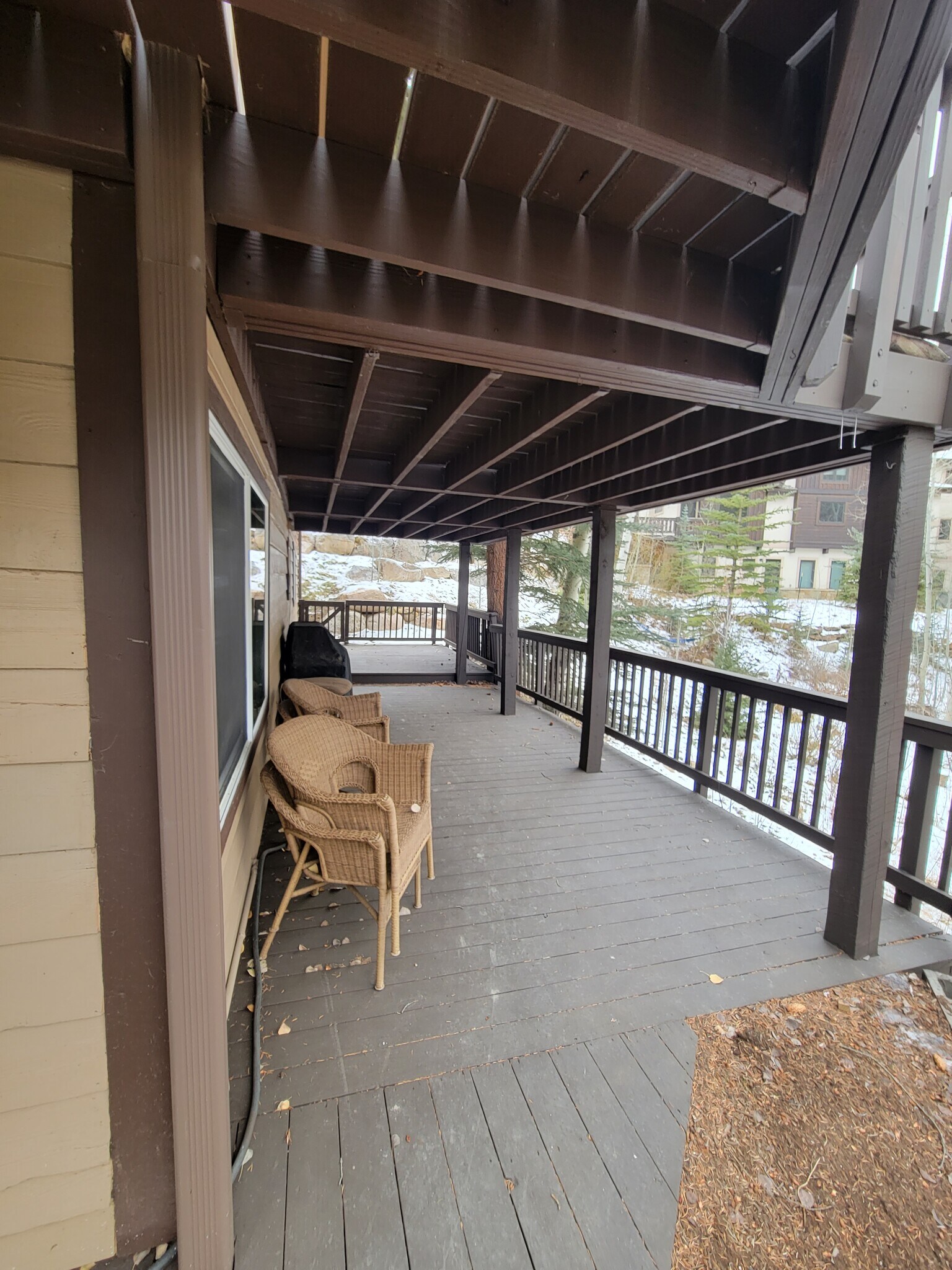 Private Side deck - 2821 Basingdale Blvd