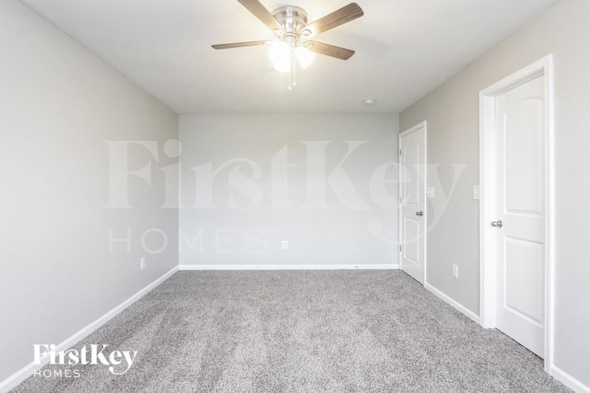 Building Photo - 3410 S Cordell Rd