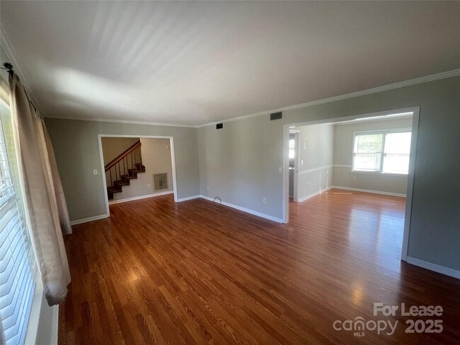 Building Photo - 6160 Timberlane Terrace