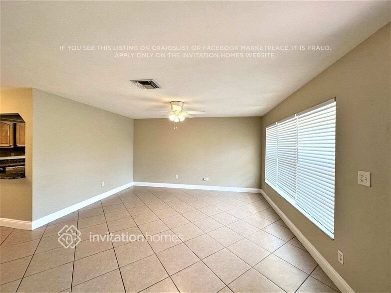 Building Photo - 1324 W Hartley Cir
