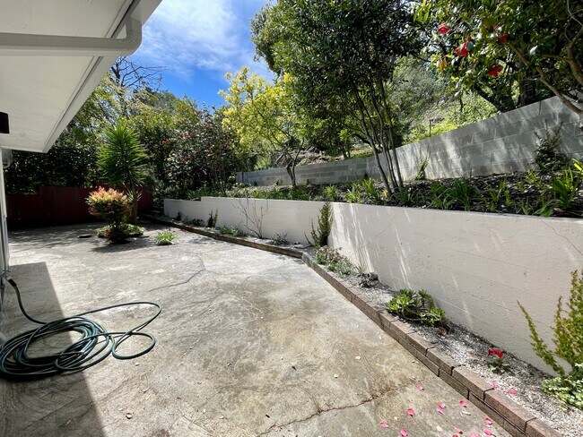 Back yard patio - 5940 La Salle Ave