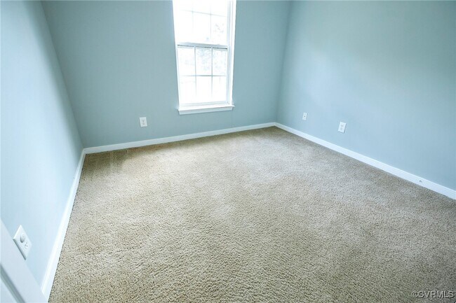Building Photo - 444 Kingscote Ln