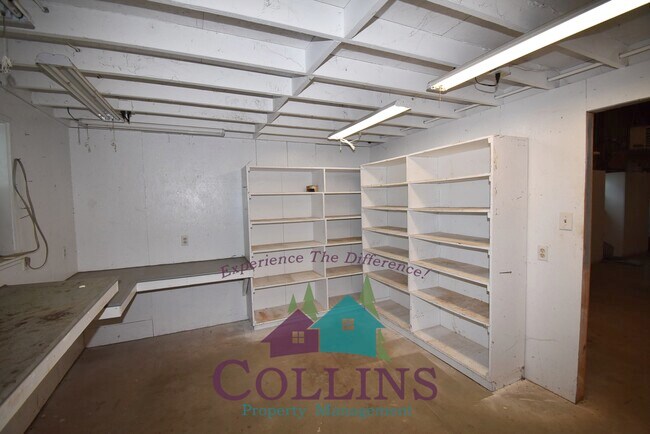 Building Photo - 13233 Ridge Rd