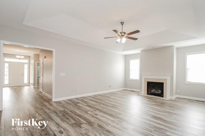 Building Photo - 5445 Stone Crossing Dr