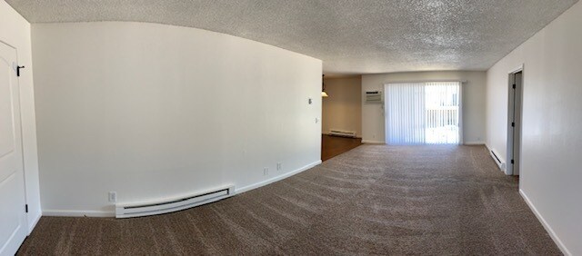 Building Photo - 720 W Valley Dr