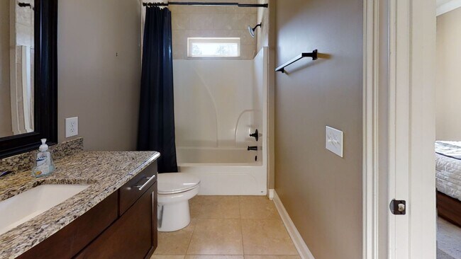 Building Photo - Heisman Villa Townhome
