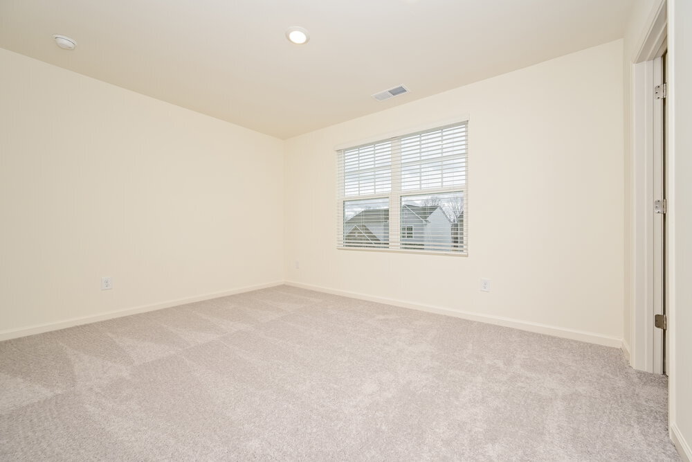 Building Photo - 7661 Saffron Ave