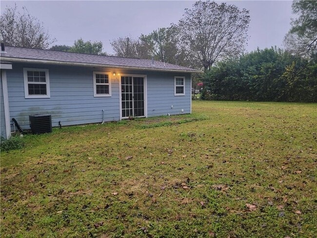 Building Photo - 609 Cottonwood St