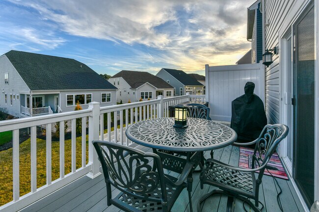 Rear Deck - 36015 Auburn Way