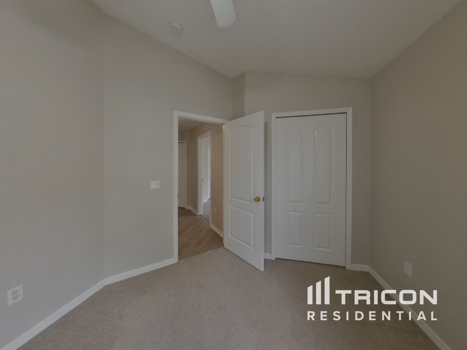 Building Photo - 10435 Blackmore Dr