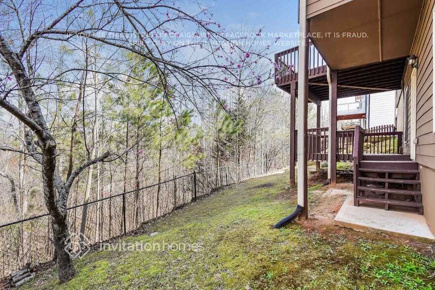 Building Photo - 2026 Castlemaine Cir