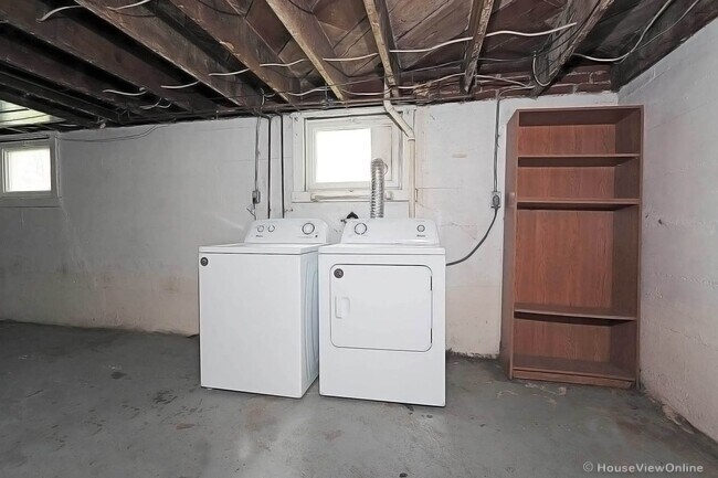 Building Photo - 1511 Whitener St