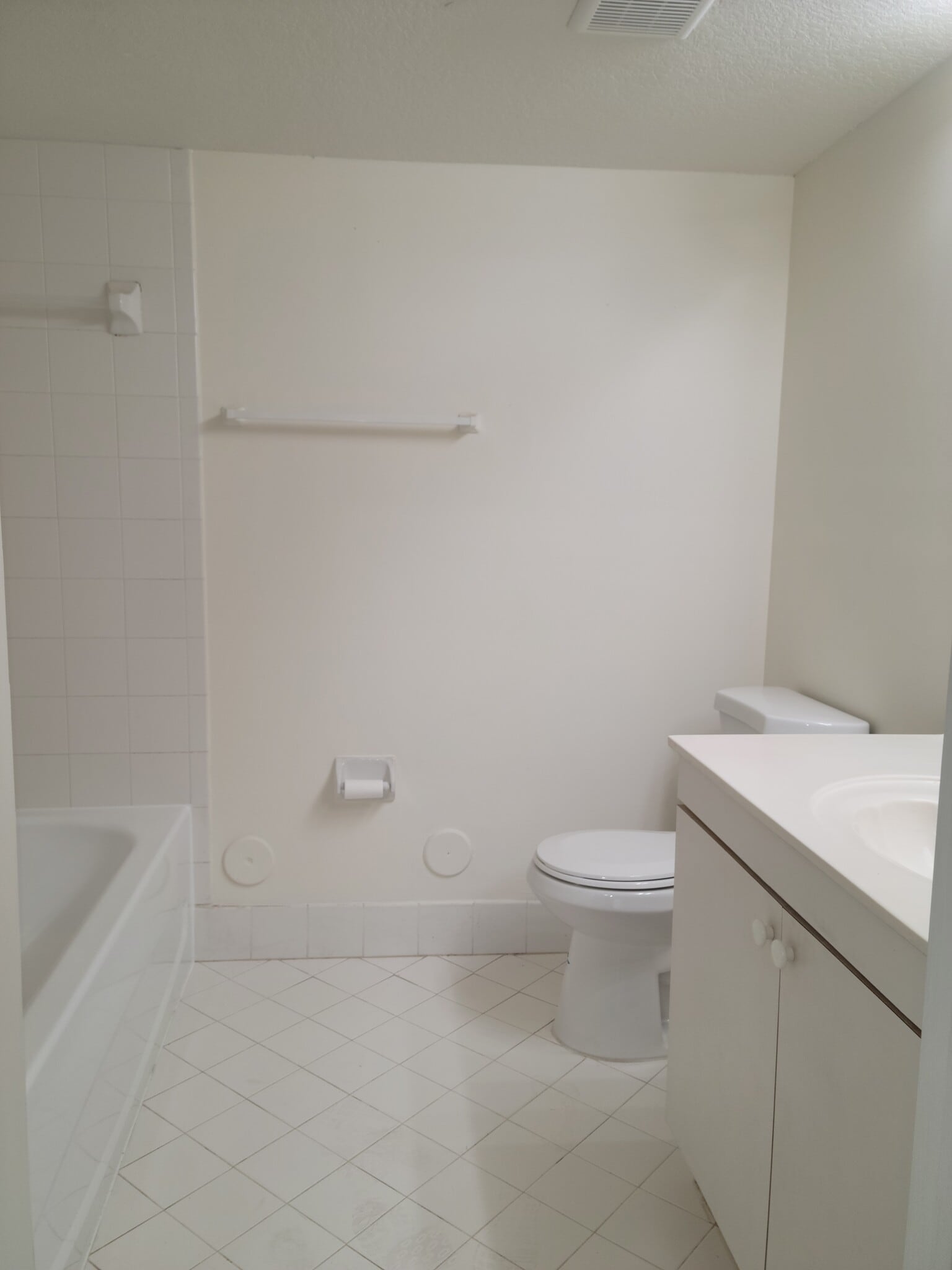 Master bathroom - 2921 SE 13th Ave