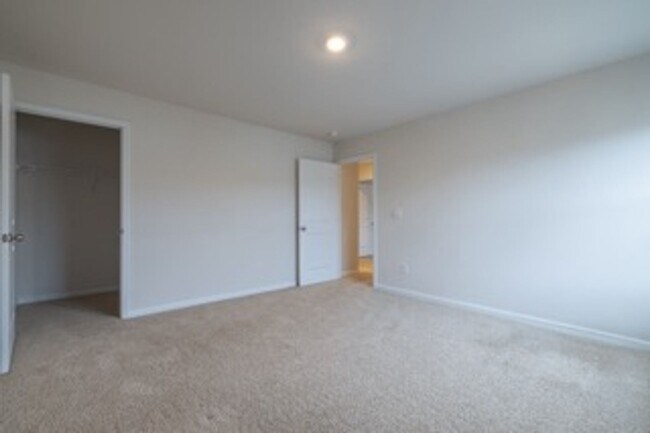 Building Photo - 4 Bedroom Home in Pendleton, SC